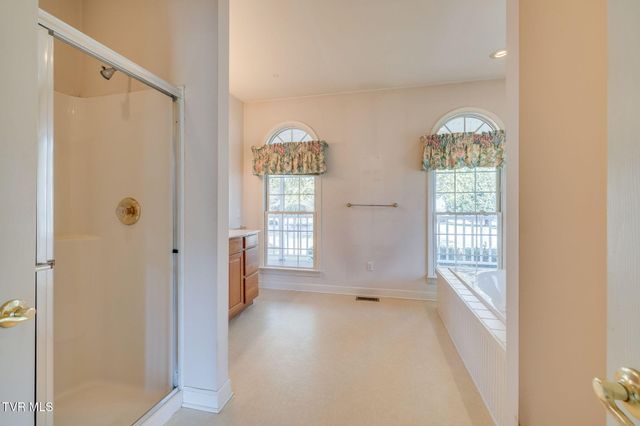 113 Wedgewood Circle, Elizabethton, TN 37643