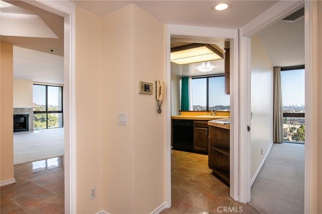 222 Monterey Road 805, Glendale, CA 91206