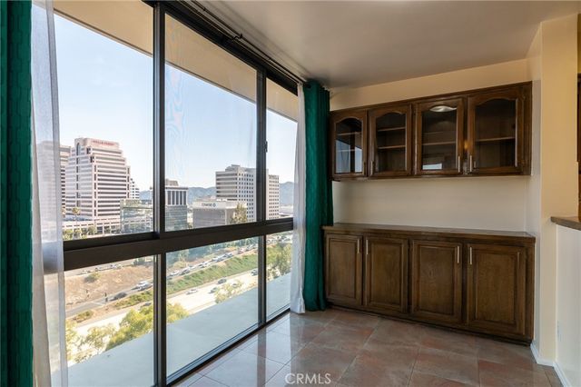 222 Monterey Road 805, Glendale, CA 91206
