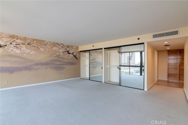 222 Monterey Road 805, Glendale, CA 91206