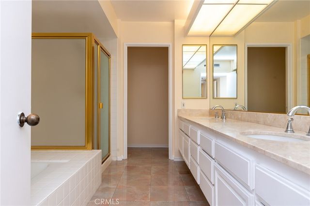 222 Monterey Road 805, Glendale, CA 91206
