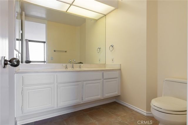 222 Monterey Road 805, Glendale, CA 91206