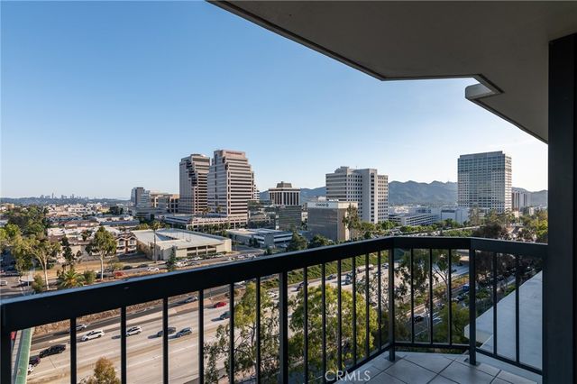 222 Monterey Road 805, Glendale, CA 91206