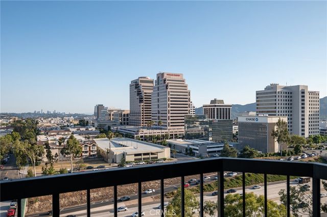 222 Monterey Road 805, Glendale, CA 91206