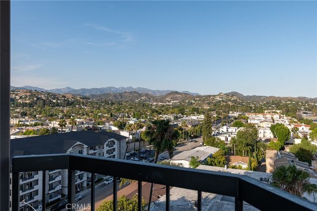 222 Monterey Road 805, Glendale, CA 91206
