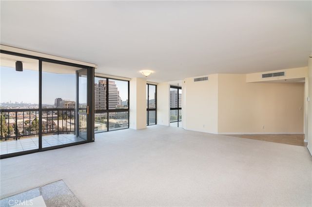 222 Monterey Road 805, Glendale, CA 91206