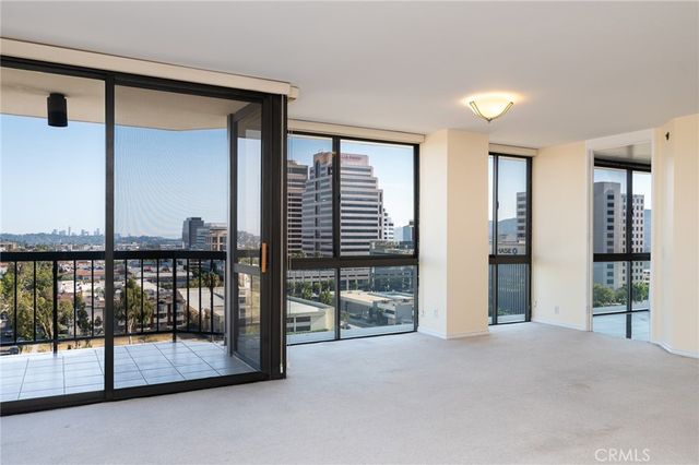 222 Monterey Road 805, Glendale, CA 91206