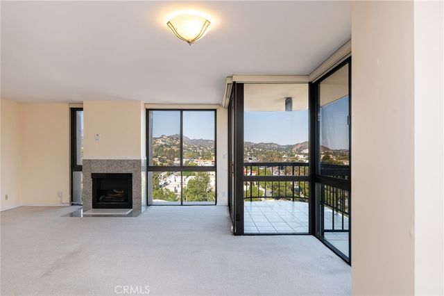 222 Monterey Road 805, Glendale, CA 91206