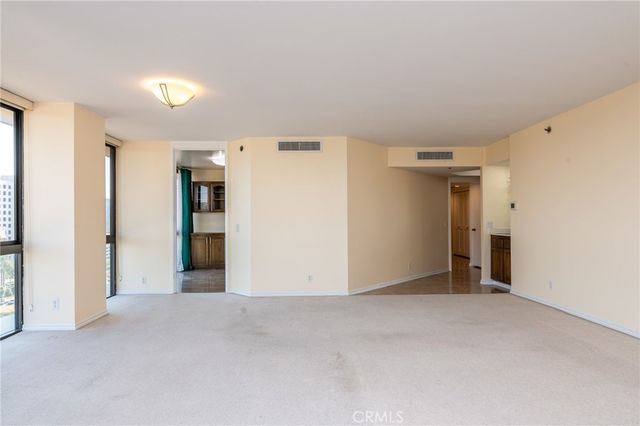 222 Monterey Road 805, Glendale, CA 91206