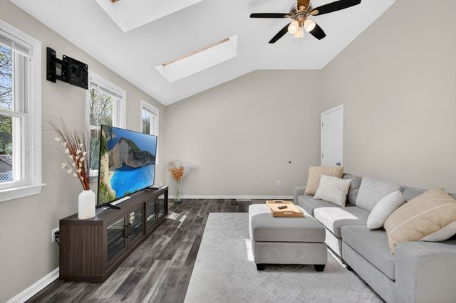 40 Anthony Rd., Tewksbury, MA 01876