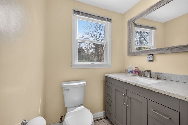 40 Anthony Rd., Tewksbury, MA 01876