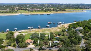 20808 Lakeshore DR W, Spicewood, TX 78669