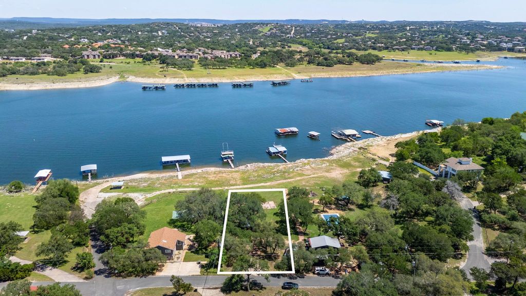 20808 Lakeshore DR W, Spicewood, TX 78669