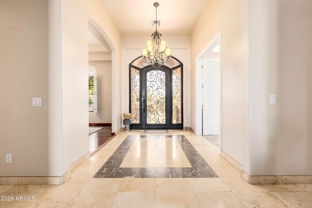 8010 W BELMONT Avenue, Glendale, AZ 85303