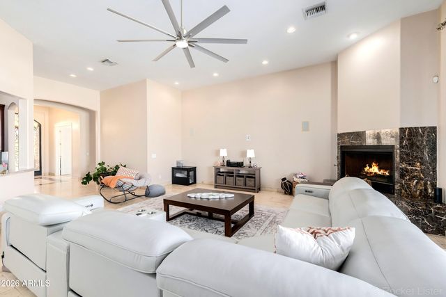 8010 W BELMONT Avenue, Glendale, AZ 85303