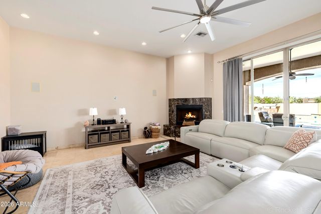 8010 W BELMONT Avenue, Glendale, AZ 85303