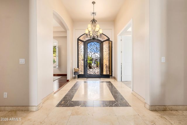 8010 W BELMONT Avenue, Glendale, AZ 85303