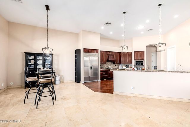 8010 W BELMONT Avenue, Glendale, AZ 85303