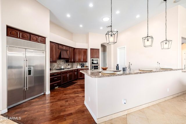 8010 W BELMONT Avenue, Glendale, AZ 85303