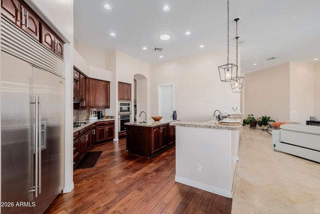 8010 W BELMONT Avenue, Glendale, AZ 85303