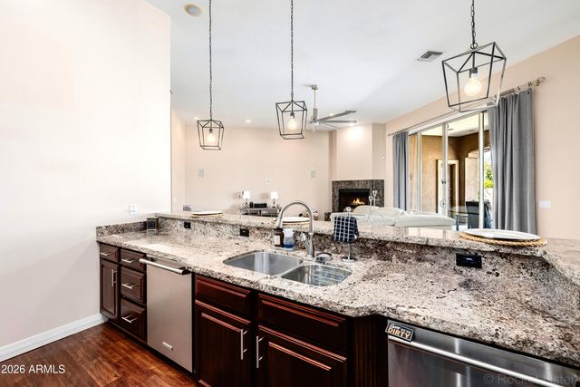 8010 W BELMONT Avenue, Glendale, AZ 85303