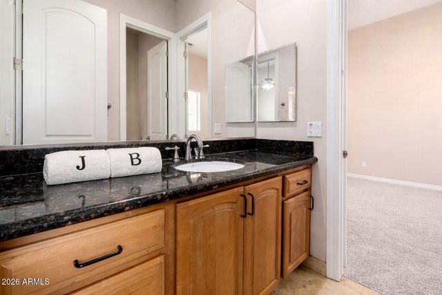 8010 W BELMONT Avenue, Glendale, AZ 85303