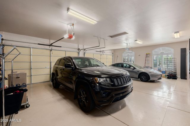 8010 W BELMONT Avenue, Glendale, AZ 85303