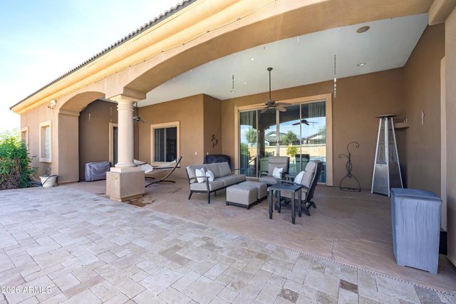 8010 W BELMONT Avenue, Glendale, AZ 85303