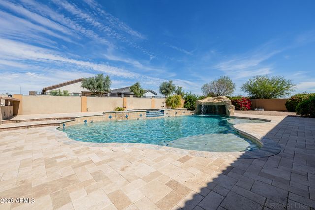 8010 W BELMONT Avenue, Glendale, AZ 85303