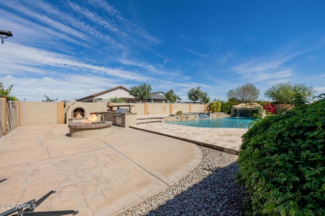 8010 W BELMONT Avenue, Glendale, AZ 85303