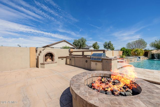 8010 W BELMONT Avenue, Glendale, AZ 85303