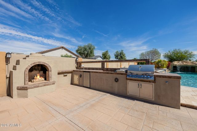 8010 W BELMONT Avenue, Glendale, AZ 85303