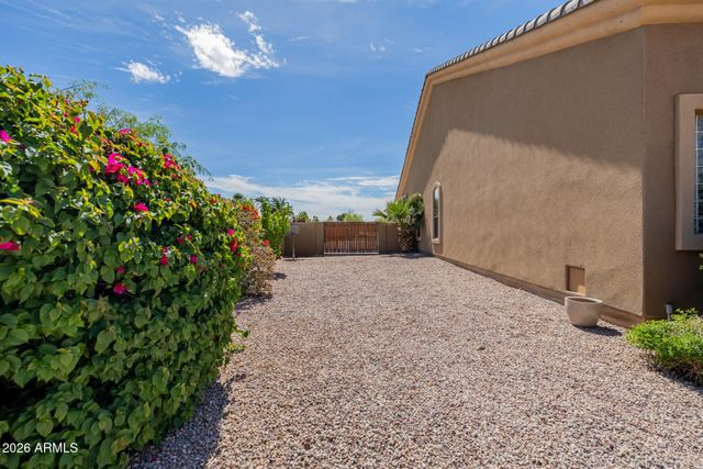 8010 W BELMONT Avenue, Glendale, AZ 85303