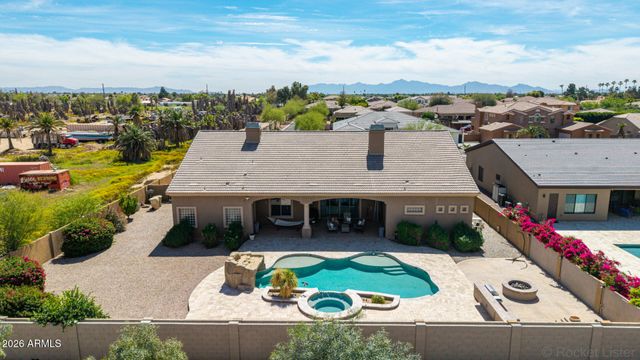 8010 W BELMONT Avenue, Glendale, AZ 85303