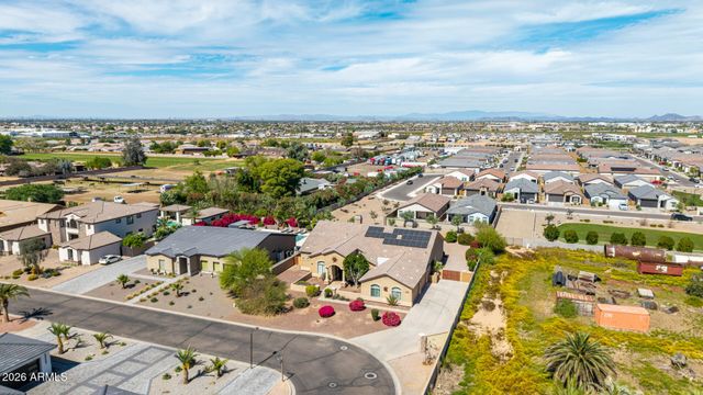 8010 W BELMONT Avenue, Glendale, AZ 85303