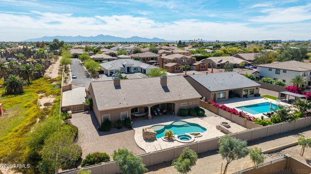 8010 W BELMONT Avenue, Glendale, AZ 85303