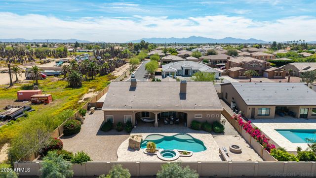 8010 W BELMONT Avenue, Glendale, AZ 85303
