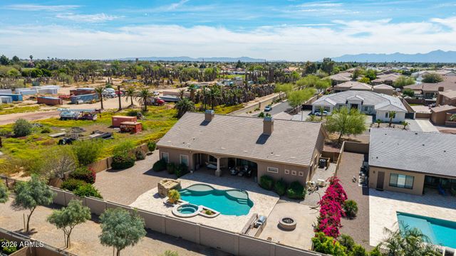 8010 W BELMONT Avenue, Glendale, AZ 85303