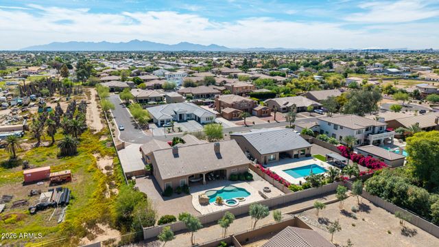 8010 W BELMONT Avenue, Glendale, AZ 85303