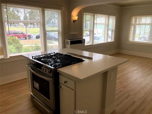 920 N Park, Long Beach, CA 90813