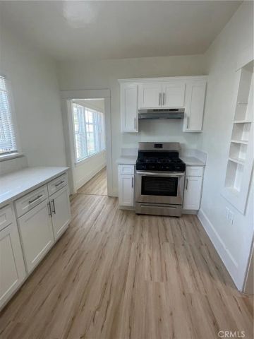 920 N Park, Long Beach, CA 90813
