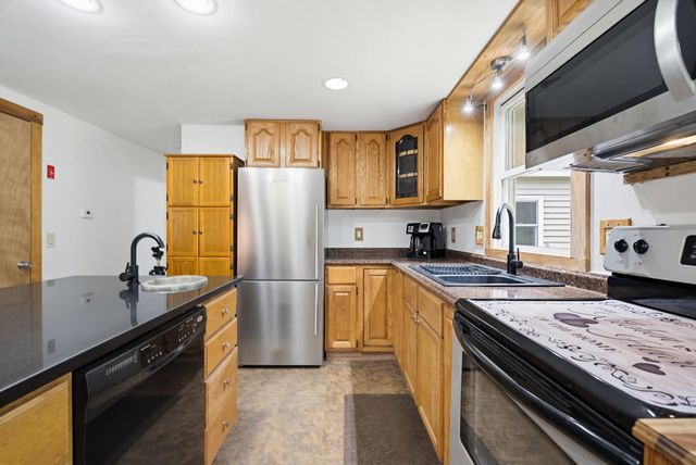 110 Tuttle Lane, Greenland, NH 03840