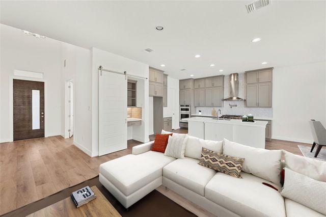 601 Gunison DR, Lakeway, TX 78738