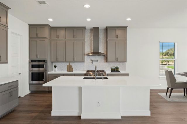 601 Gunison DR, Lakeway, TX 78738