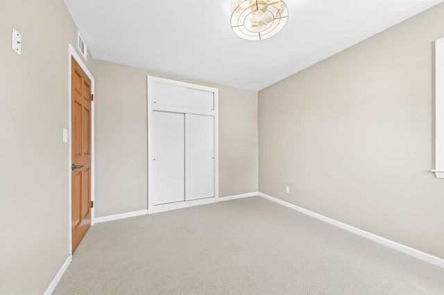 5737 N Sievers PLACE, Glendale, WI 53209