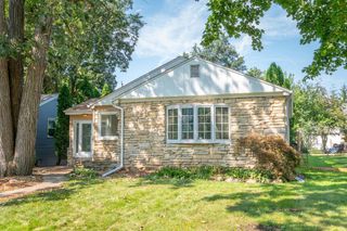 5737 N Sievers PLACE, Glendale, WI 53209