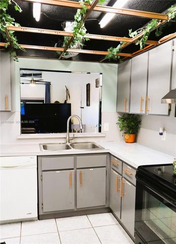 4224 SW 87th Ter, Cooper City, FL 33328