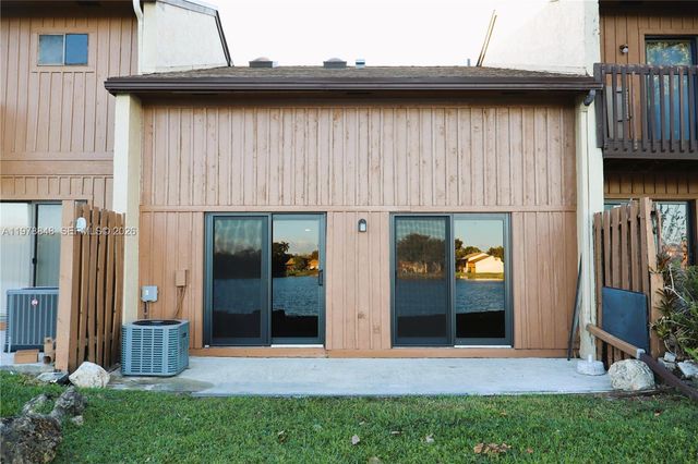 4224 SW 87th Ter, Cooper City, FL 33328