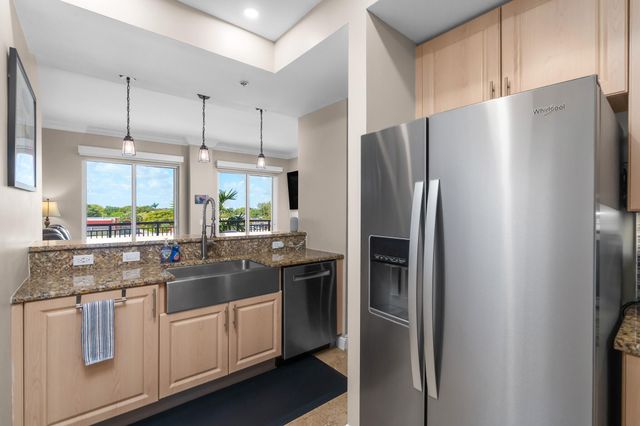 2633 NE 14th Avenue 308, Wilton Manors, FL 33334