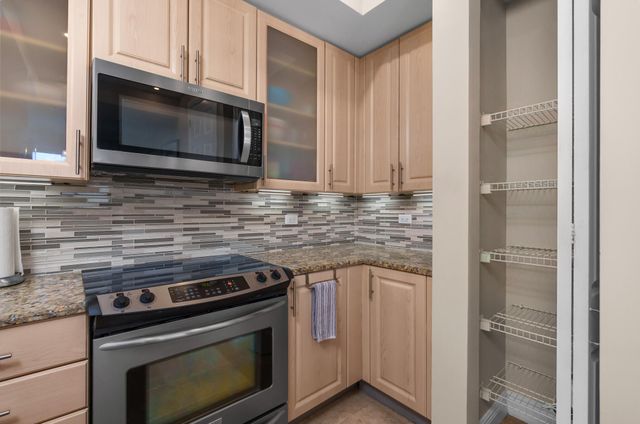 2633 NE 14th Avenue 308, Wilton Manors, FL 33334